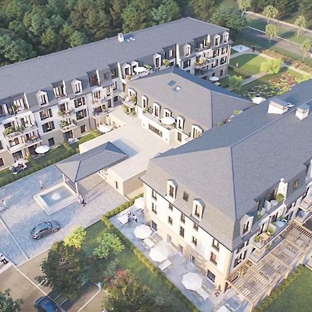 Montana Bussy Saint Georges Aparthotel Exteriör bild