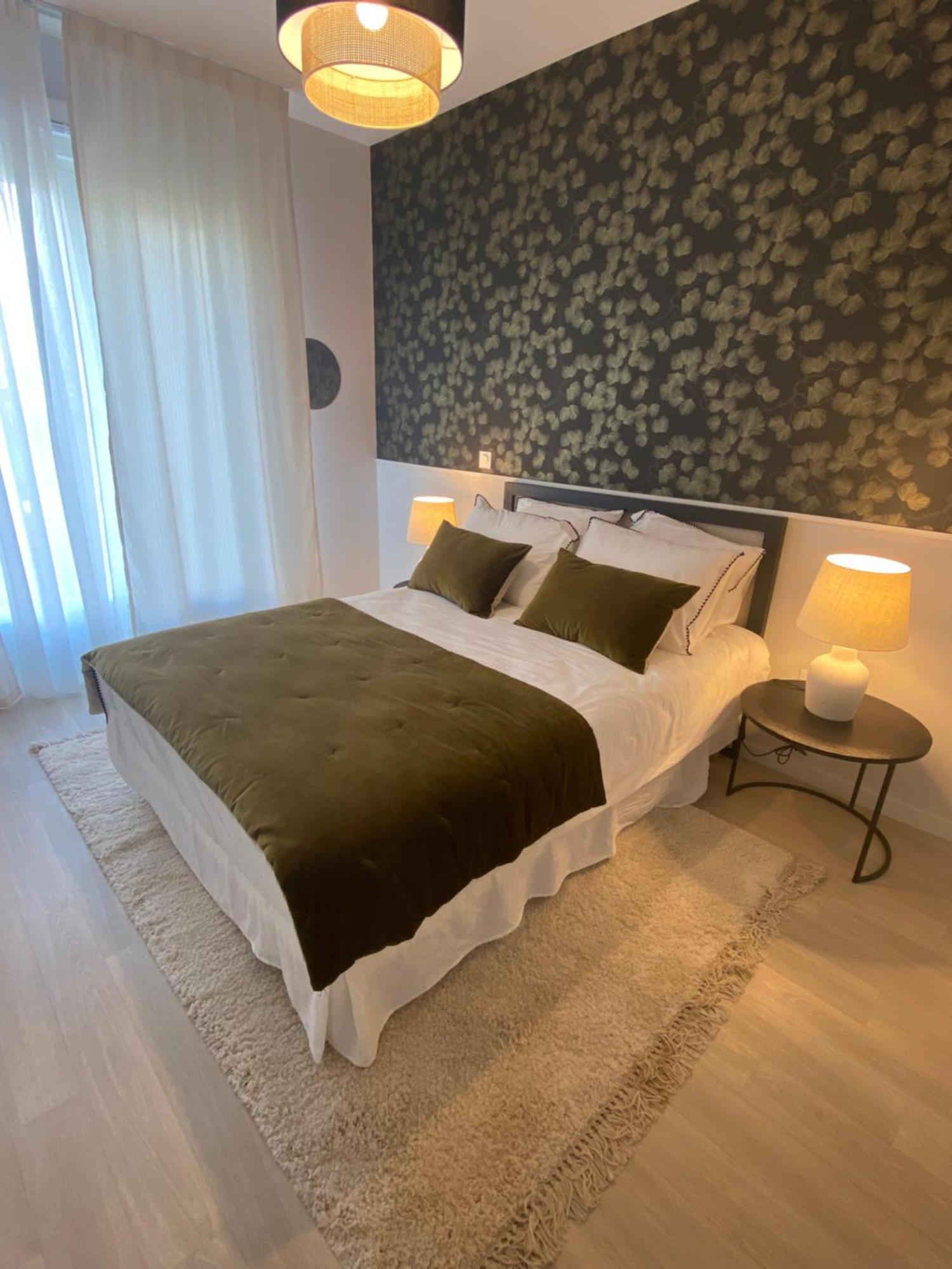 Montana Bussy Saint Georges Aparthotel Exteriör bild